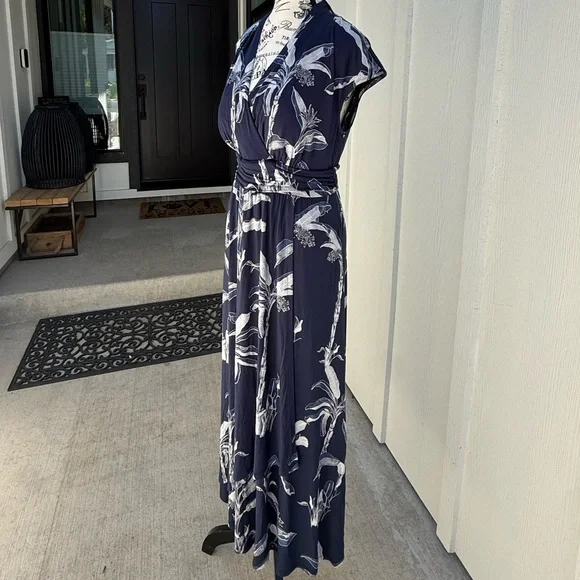 Soma Serenity Maxi Dress Navy Floral Print L Built-in Bra Cool Touch Pockets - Picture 11 of 15